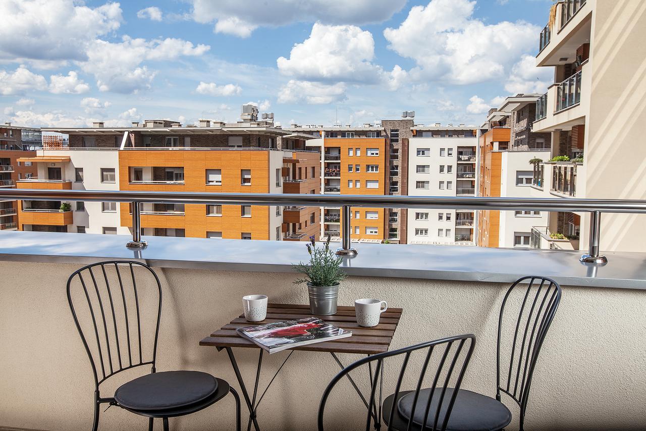 A Blok-apartment The One Apartman